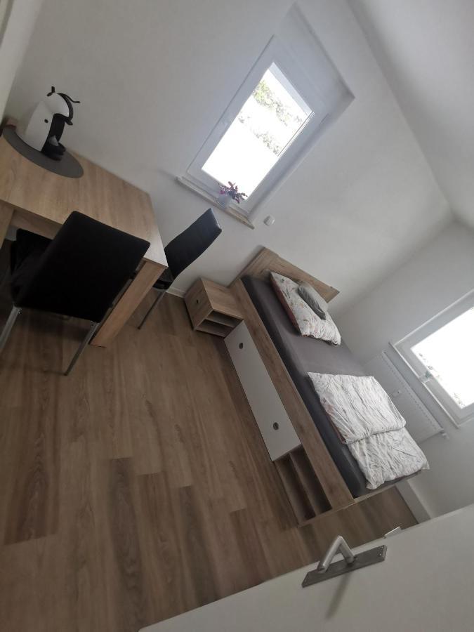Privates Zimmer In Ruhiger Lage Heidenheim-스타인하임암알부크 외부 사진